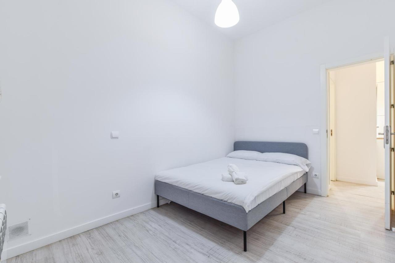 Amplio Apartamento En Malasana Para 6 Personas Madri Exterior foto